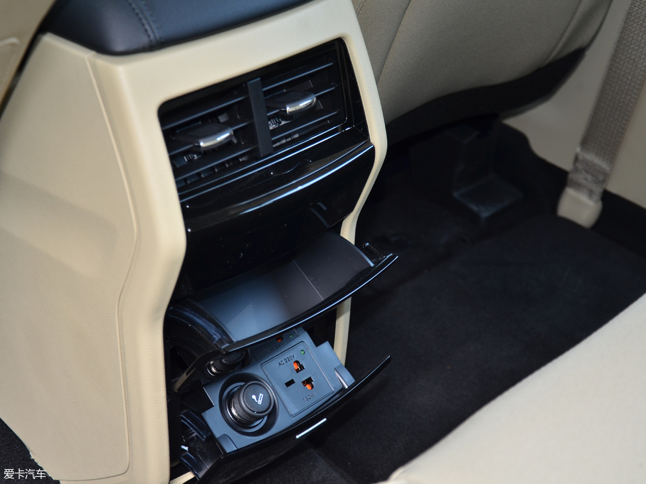 2018J EcoBoost 245 (q)J 5 V