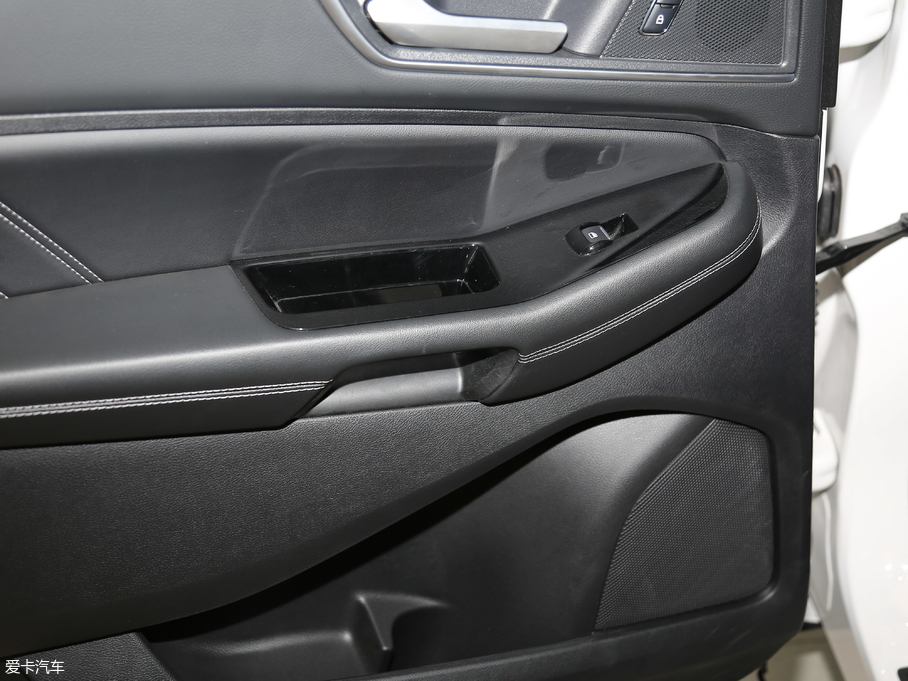 2018J EcoBoost 245 (q)\ 7  V