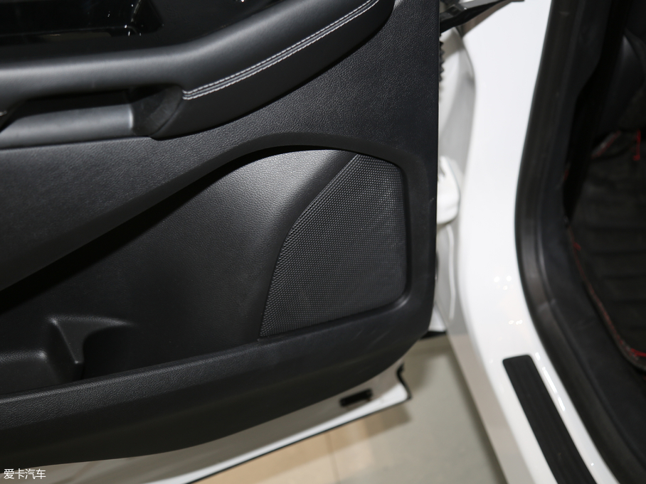 2018J EcoBoost 245 (q)\(yn)(dng) 7  V