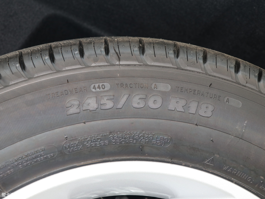 2018J EcoBoost 245 (q)KJ 7  (gu)V