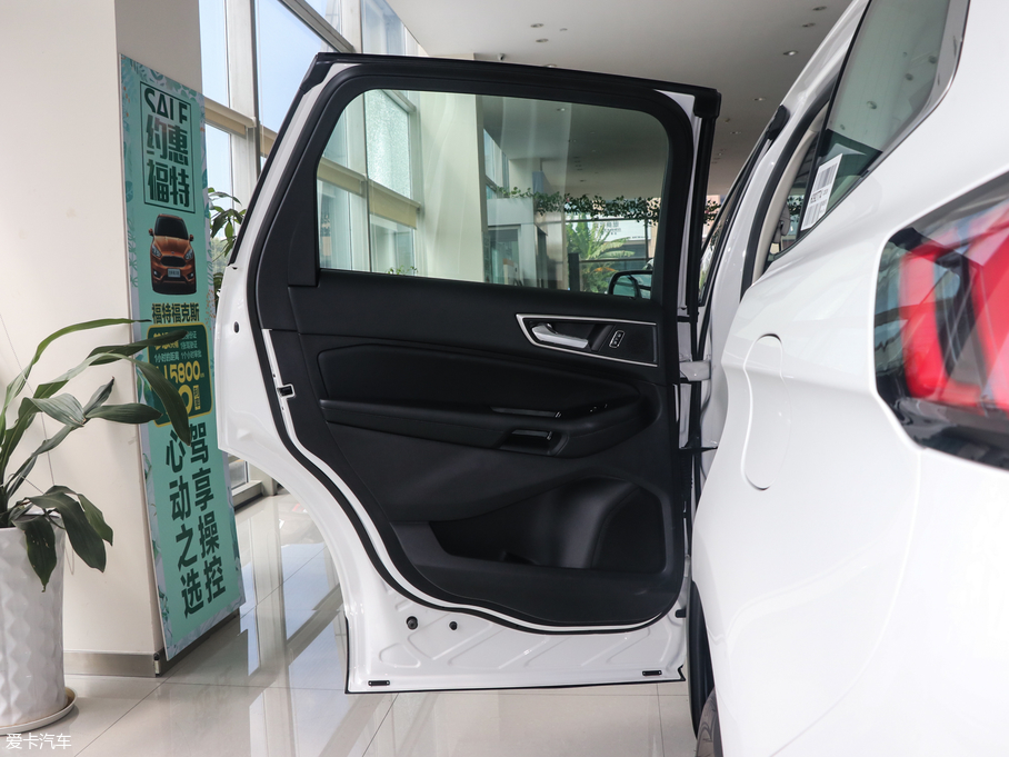 2018J EcoBoost 245 (q)KJ 7  V