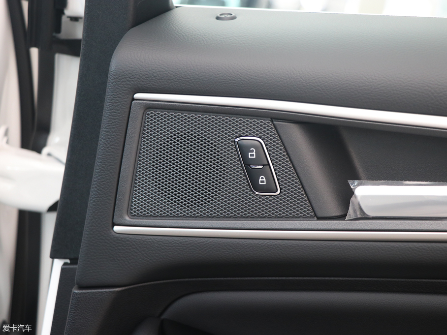 2018J EcoBoost 245 KJ 7  V