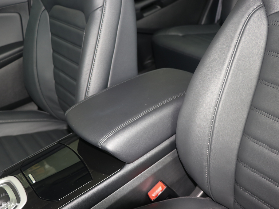 2018J EcoBoost 245 KJ 7  V