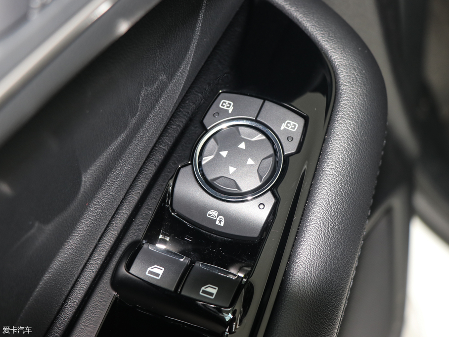 2018J EcoBoost 245 KJ 7  V