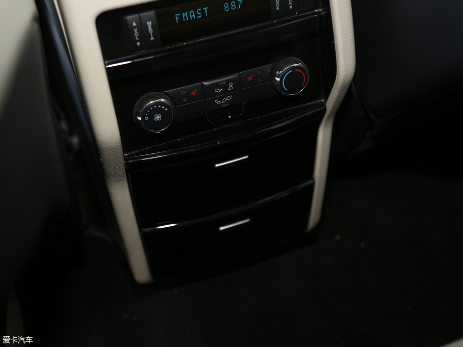 2018J EcoBoost 330 V6(q)Ş 7