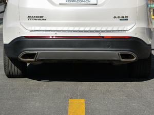 2018款EcoBoost 245 四驱尊锐型PLUS 7座  国V 排气管