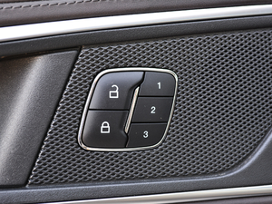 2018EcoBoost 245 (q)JPLUS 7  V g