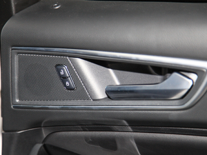 2018EcoBoost 245 J 7 g