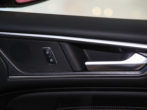 2018EcoBoost 245 J 7 g