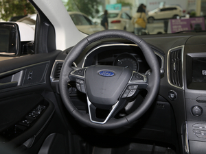2018款EcoBoost 245 四驱运动型 7座  国V 方向盘
