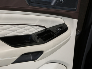 2018EcoBoost 330 V6(q)Ş 7 g