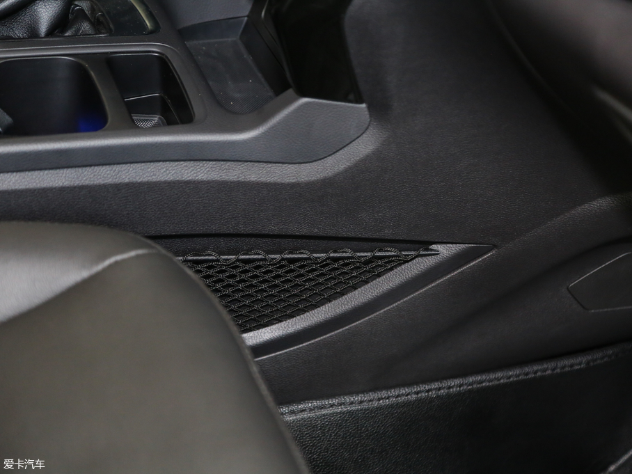 2018������ EcoBoost 180 ��������