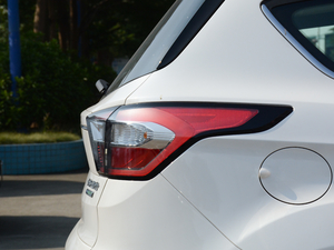 2018EcoBoost 180 K ^