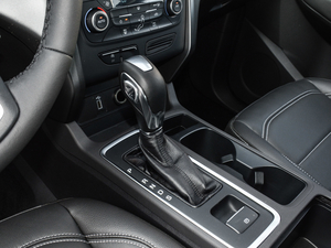 2018款EcoBoost 180 两驱铂翼型 换挡杆
