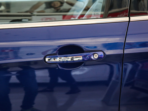 2018EcoBoost 180 (q) (ji)^