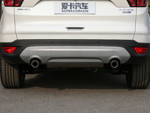 2018款EcoBoost 245 四驱豪翼型 排气管