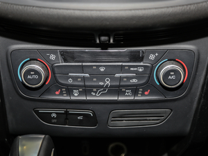 2018EcoBoost 180 (q) {(dio){(dio)(ji)