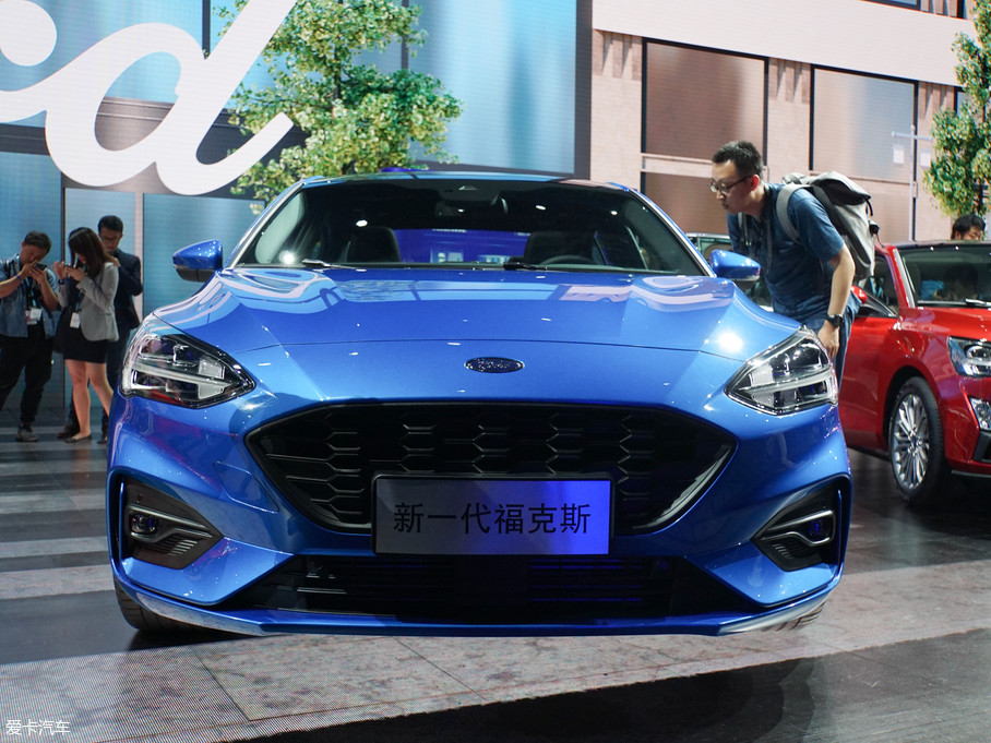 【2018款福克斯三厢新一代 ST Line_整体外观