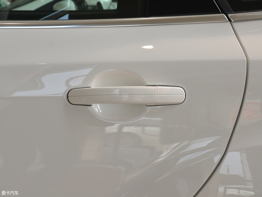 2018˹  EcoBoost 180ԄӾӢ Ɏ