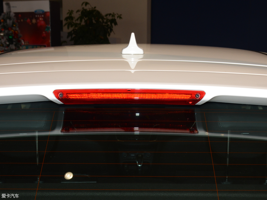 2018˹  EcoBoost 180ԄӾӢ Ɏ