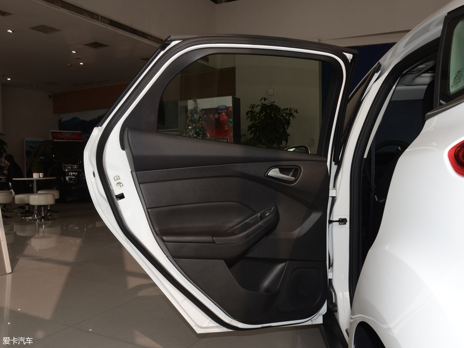 2018˹  EcoBoost 180ԄӾӢ Ɏ