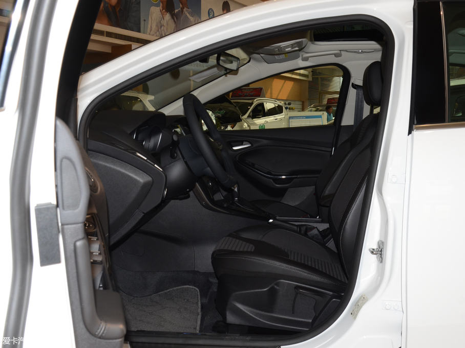 2018˹  EcoBoost 180ԄӾӢ Ɏ