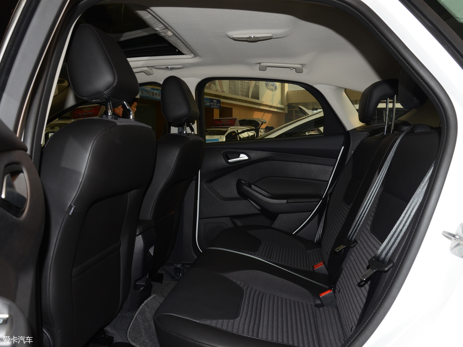 2018˹  EcoBoost 180ԄӾӢ Ɏ