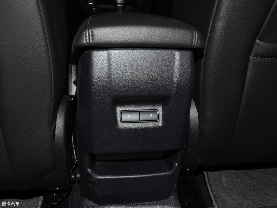 2018˹  EcoBoost 180ԄӾӢ Ɏ