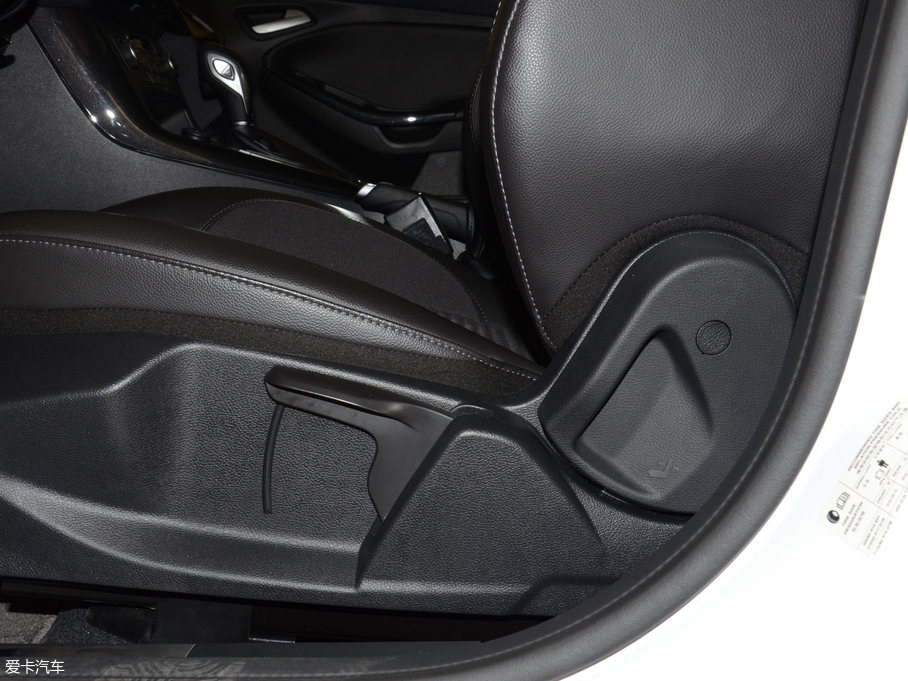 2018˹  EcoBoost 180ԄӾӢ Ɏ