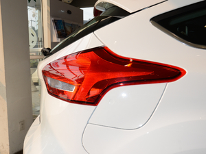 2018 EcoBoost 180ԄӾӢ Ɏ ^