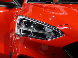 2019Ɏ EcoBoost 180 ԄST Line V ^