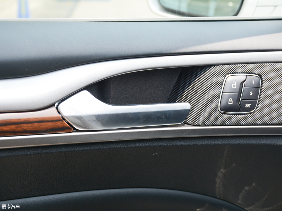 2018ɵϚWEnergi 2.0 PHEV Ş