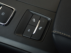 20182.0 PHEV Ǻ п؅^