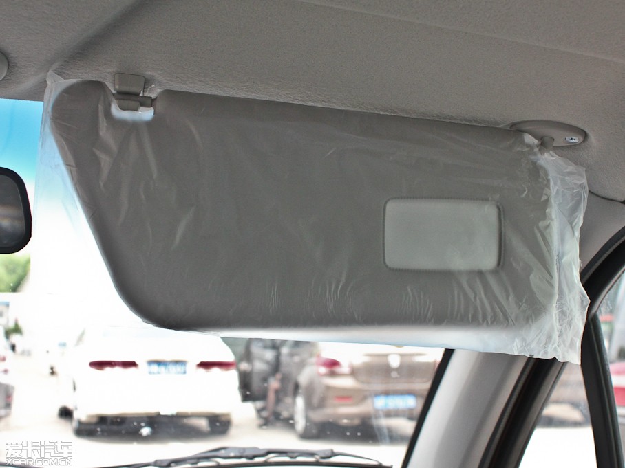 2012Y \(yn)(dng) 1.2L r(sh)