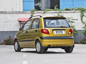 2012款1.0L P-TEC手动优越版 左后45度