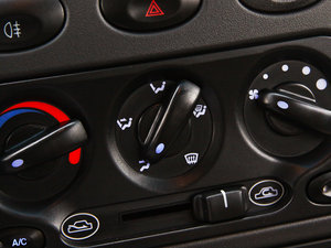 20121.0L P-TECքӃԽ п؅^