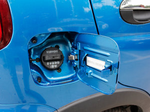 2012\Ӱ 1.2L (yu)Խ w