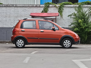 2012款运动版 1.2L 时尚型 整体外观