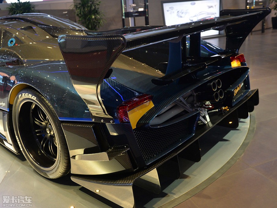 2013��Zonda Revolucion