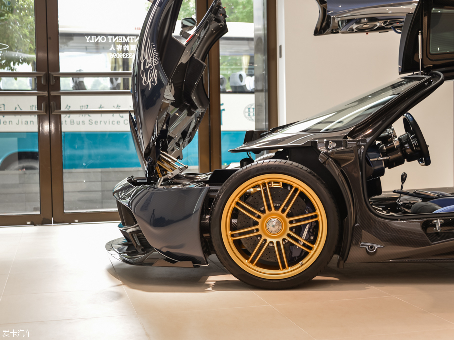 2016��Huayra Dinastia ������