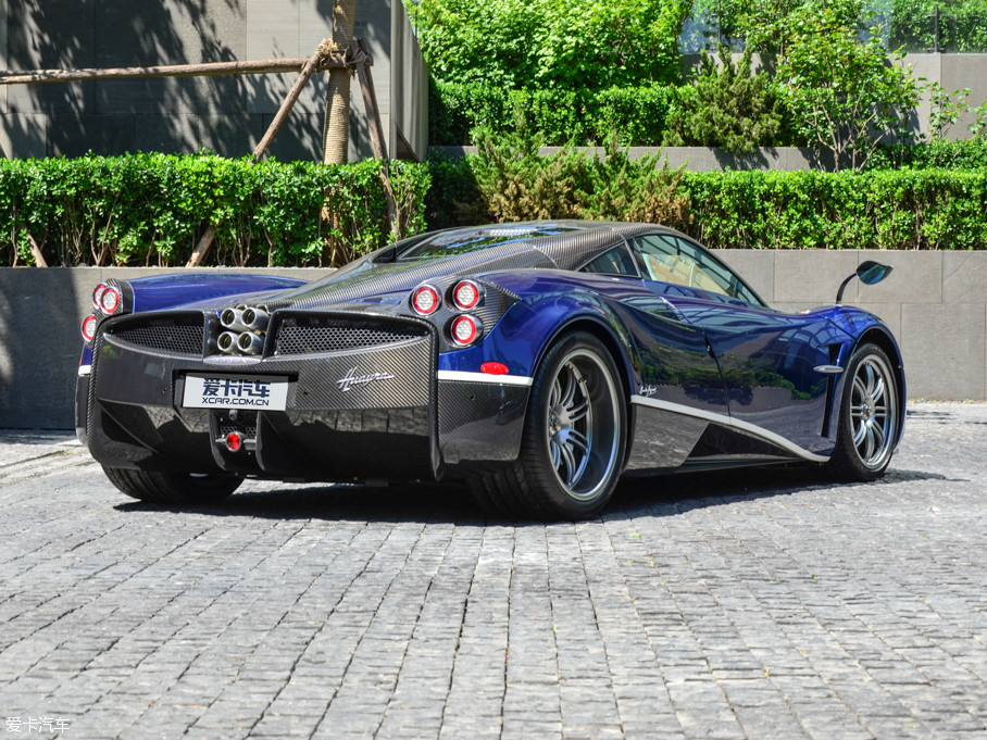 գٷHuayra Roadster棩͵һԤͼ֮ǰ³ڽ3¿Ļ߳չʽࡣ