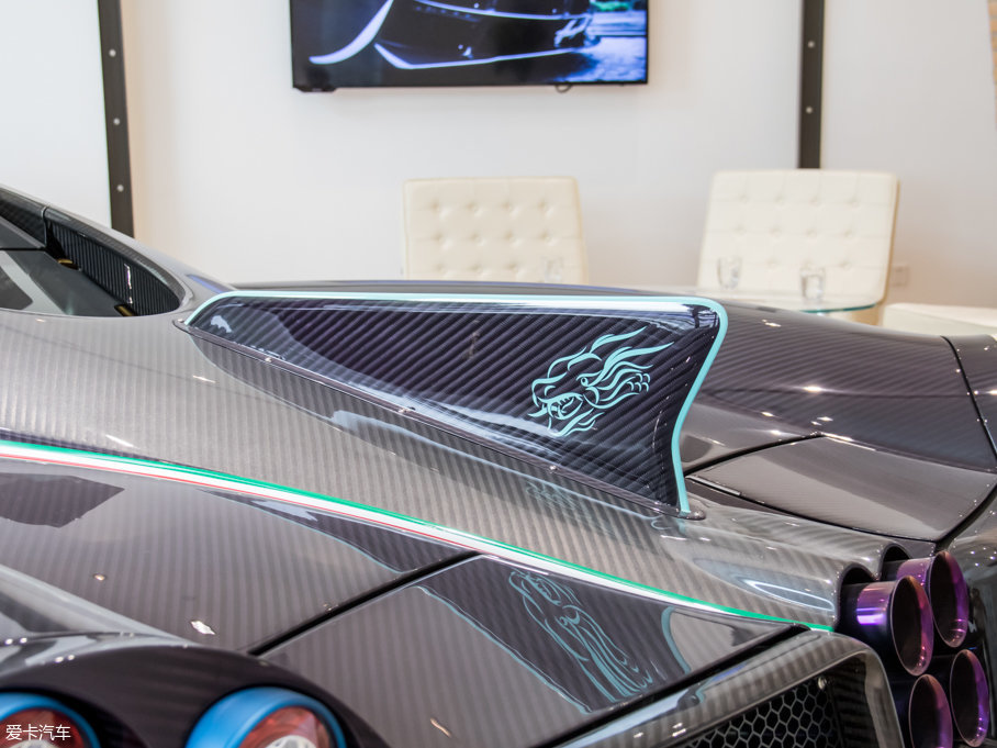 2016Huayra Dinastia ؄e