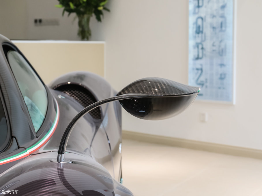 2016Huayra Dinastia ؄e