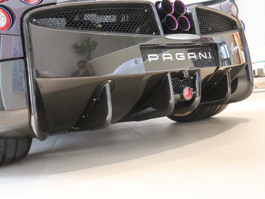 2016Huayra Dinastia ؄e