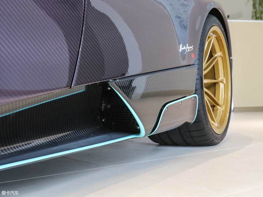 2016Huayra Dinastia ؄e