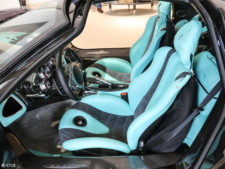 2016��Huayra Dinastia �؄e��