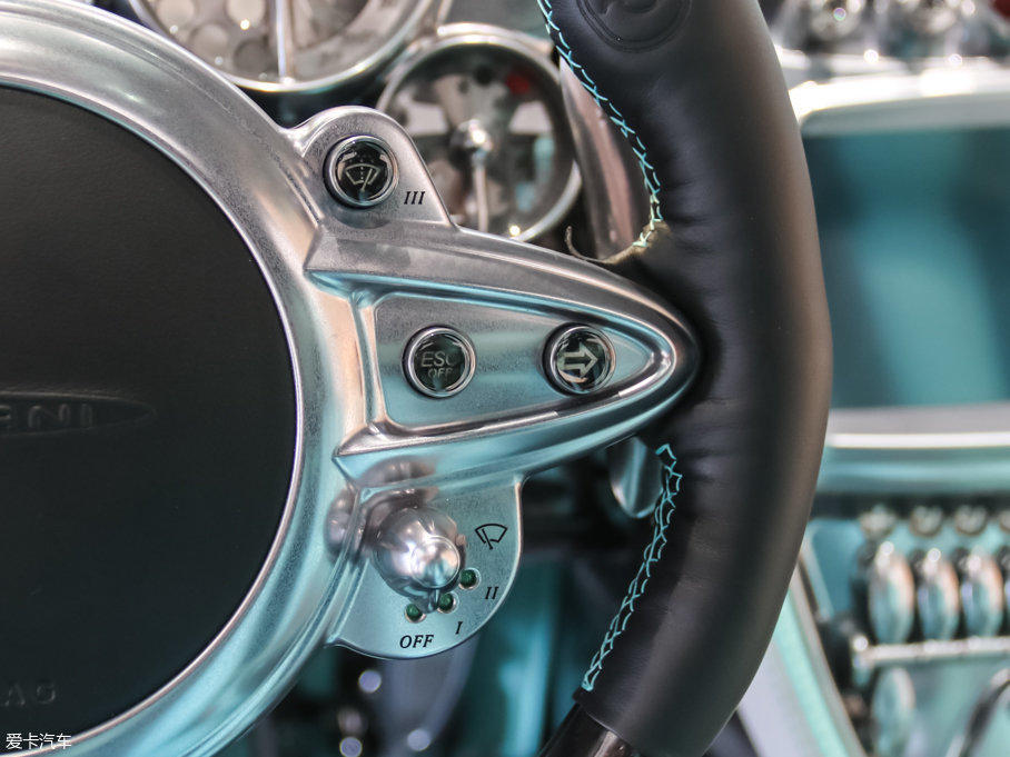 2016Huayra Dinastia ؄e