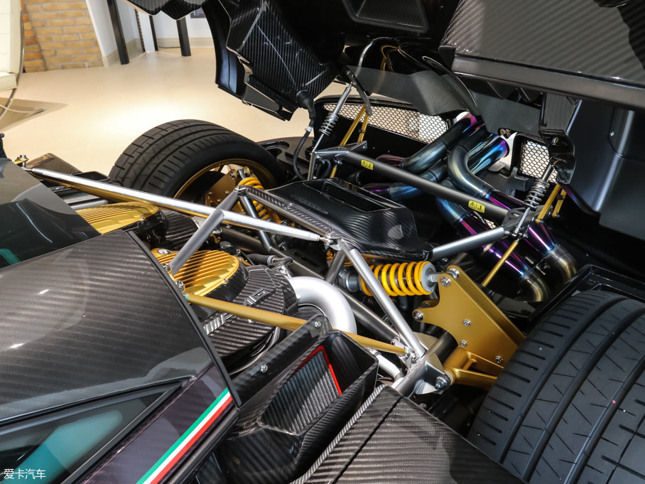 2016Huayra Dinastia ؄e