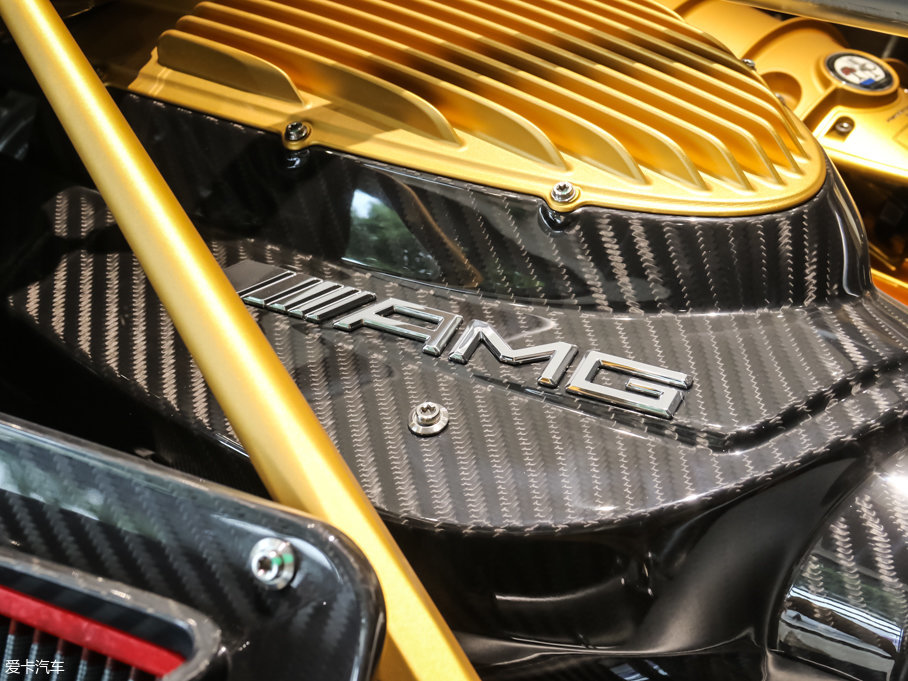 2016Huayra Dinastia ؄e