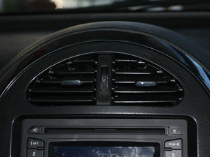 2011款1.3L 手动豪华版 空调出风口